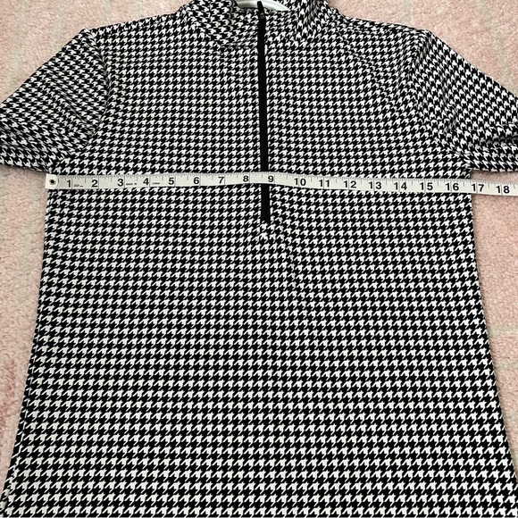 Lou & Grey Houndstooth Half Zip Pullover Athleisure Top Size Small Black White - Picture 8 of 11